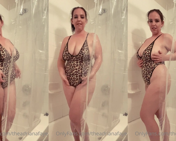 Adriana Faye aka adrianafaye - 06-14-2021 OnlyFans Video - Morning shower Cum undress me