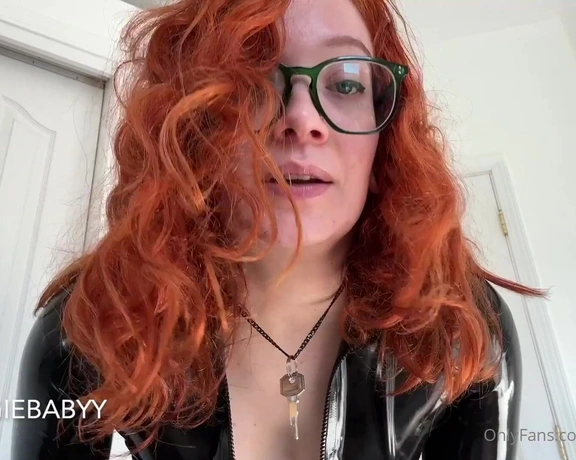 Veggiebabyy aka veggiebabyy - 04-16-2024 OnlyFans Video - im expecting this new latex futa domme video to be well_loved  its waiting in your