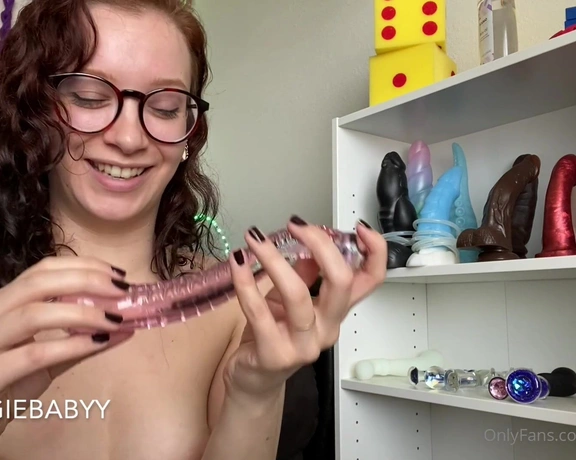 Veggiebabyy aka veggiebabyy - 09-28-2020 OnlyFans Video - Toy Talks 2 mostly glass toys  what you might learn from this video is that