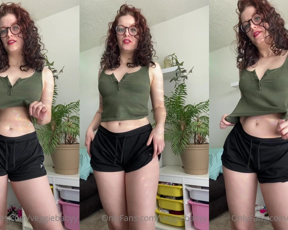 Veggiebabyy aka veggiebabyy - 09-26-2020 OnlyFans Video - This is my favorite comfy outfit at the moment