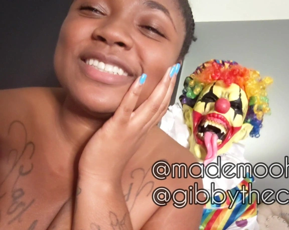 Mademoiselle Ohlala aka mademoohlala - 10-14-2019 OnlyFans Video - Today I met Gibby The Clown and was welcomed to the circus I cant wait for