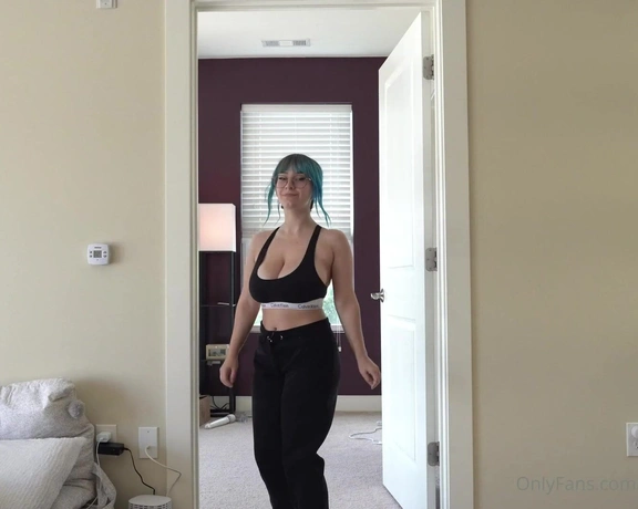 Big Titty Goth Egg aka bigtittygothegg - 08-31-2020 OnlyFans Video - Here is an awkward little video of me showing off my height next to various things