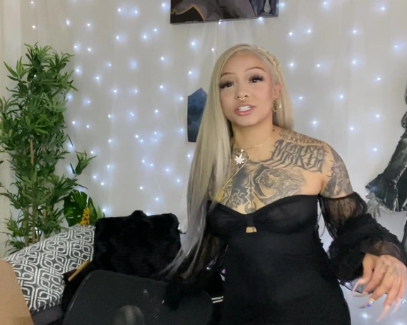 Omgyoash aka omgyoash - 01-29-2020 OnlyFans Video - UNCENSORED DOLLS KILL Try on Haul Pt 3