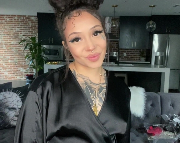 Omgyoash aka omgyoash - 05-07-2020 OnlyFans Video - Quarantine Fashion Nova try on haul Pt