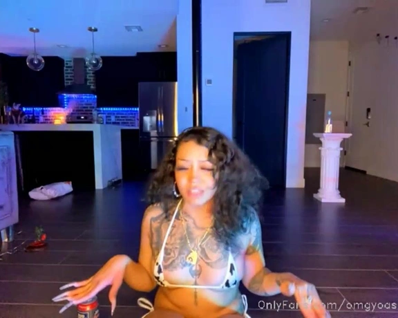 Omgyoash aka omgyoash - 08-22-2020 OnlyFans Video - Stream started at 08222020 0642 am