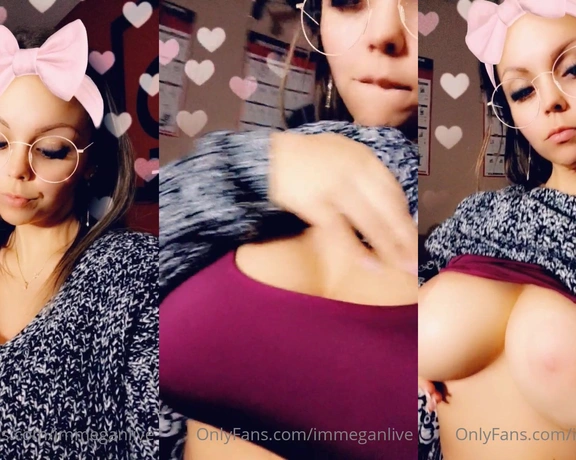 ImMeganLive aka immeganlive - 01-30-2021 OnlyFans Video - Would you please hold my shirt up for me