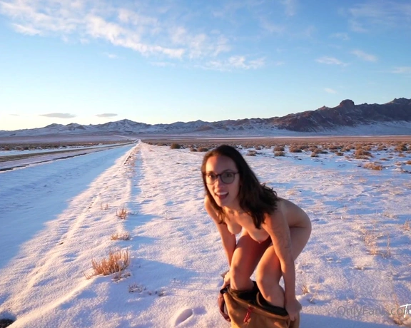 TabbyNoName aka tabbynoname - 12-22-2021 OnlyFans Video - Nevada is BEAUTIFUL Oh, and also cold as fuck right now It was 25F out when