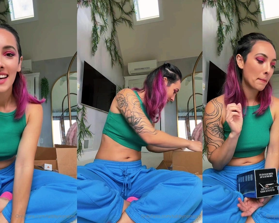 TabbyNoName aka tabbynoname - 10-05-2024 OnlyFans Video - Got a bunch of new toys, so I thought I would do an unboxing video for