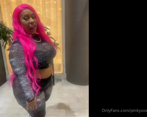 The Official Pinky XXX aka pinkyxxx - 10-26-2022 OnlyFans Video - Booty glistening too hard  No way I could trash this vid  sns WagonWednesday