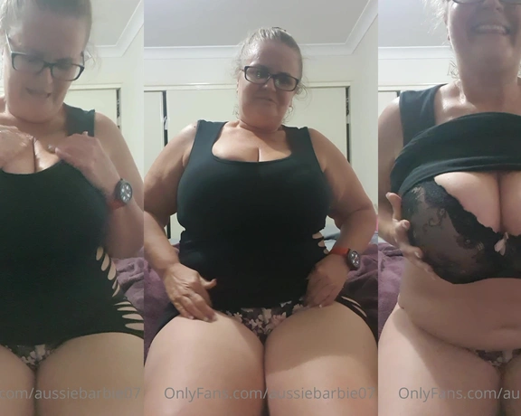 AussieBarbie07  VIP aka aussiebarbie07 - 10-26-2021 OnlyFans Video - Omg check out those huge Milf boobs