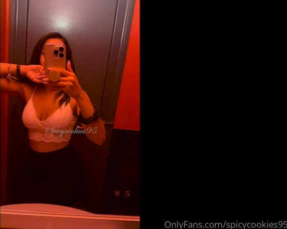 SpicyCookies95 aka spicycookies95 - 06-16-2023 OnlyFans Video - Secondo te sono riuscita a trovare qualche bel cazzo grosso  Lo scoprirai nel video di