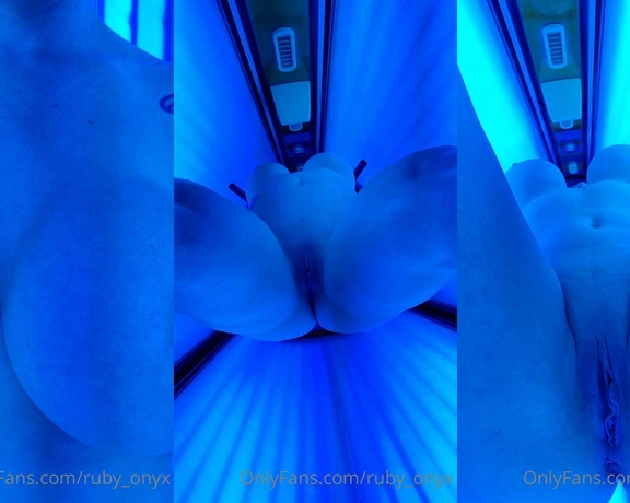 Ruby Onyx aka ruby_onyx - 09-20-2021 OnlyFans Video - Thought Id do some squats for you in the sunbed today