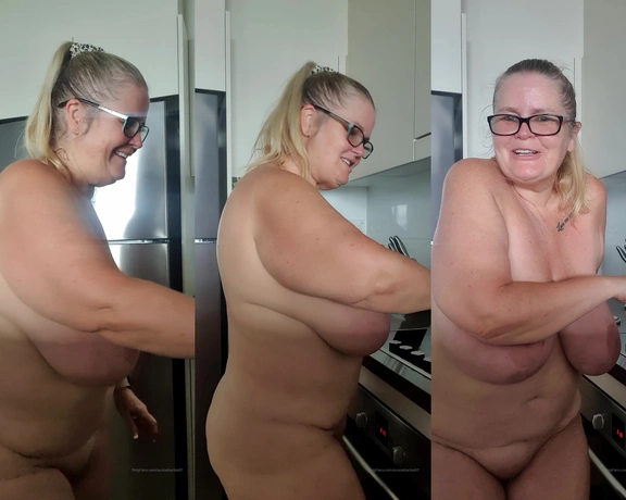 AussieBarbie07  VIP aka aussiebarbie07 - 10-10-2022 OnlyFans Video - Morning babe xx Just cooking up breakfast