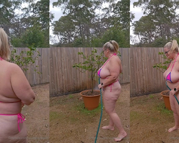 AussieBarbie07  VIP aka aussiebarbie07 - 11-15-2023 OnlyFans Video - Cheeky bikini watering the garden