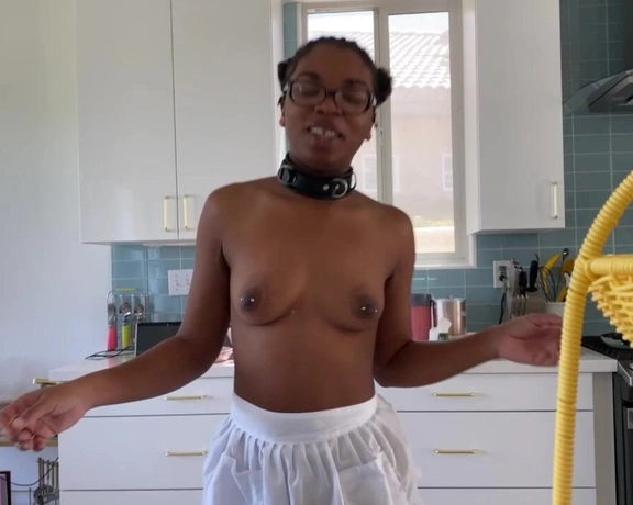 Lord Panda aka realdaddypanda - 09-06-2021 OnlyFans Video - My girls are amazing hosts Babygirl thenovapanda cooked breakfast in a cute outfit  I enjoyed