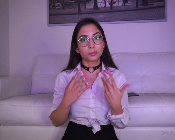 Itsxlilix aka itsxlilix - 04-08-2022 OnlyFans Video - _ Quand la nouvelle secrétaire est prête à tout pour être la chouchou du patron